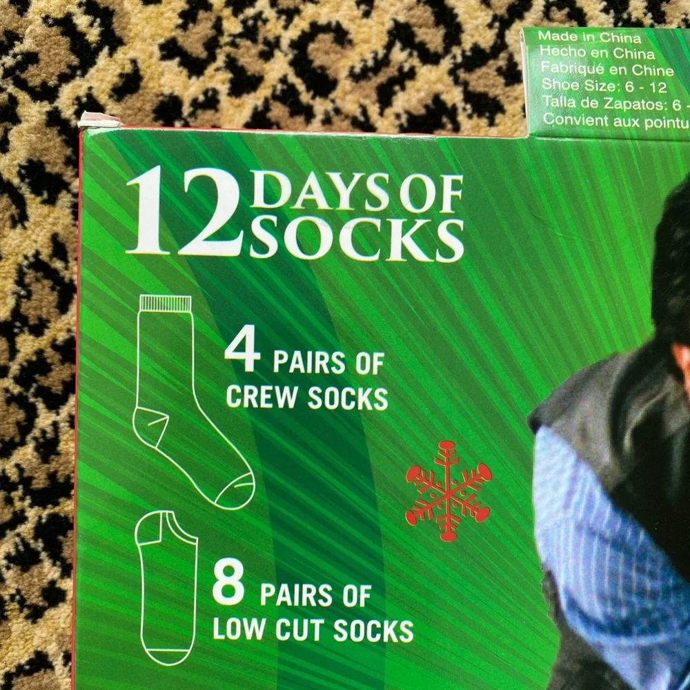 “Elf” 12 days of Christmas socks (NIB)